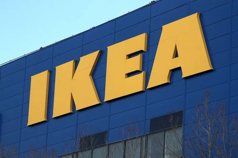 Az IKEA tűzveszély miatt visszahív több VARMFRONT hordozható töltőt