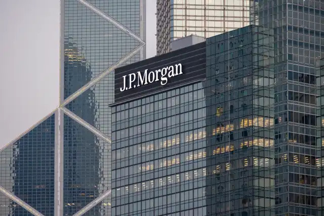 Az orosz bíróság befagyasztja a JP Morgan vagyonát