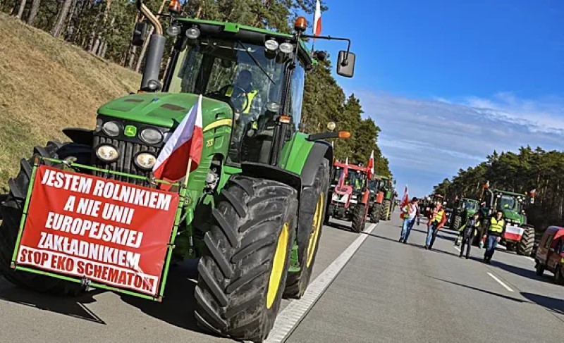 Traktorok Varsóba és Brüsszelbe: növekszik a farmerek lázadása Európában