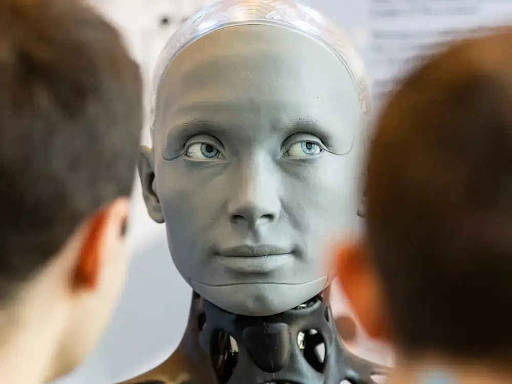 Emberi érzelmeket imitáló robotot alkottak - VIDEÓ