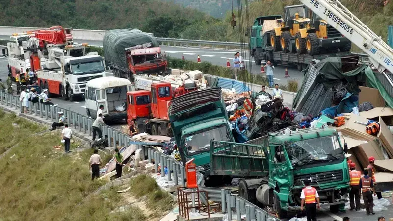 Összeomlott egy autópálya Kínában
